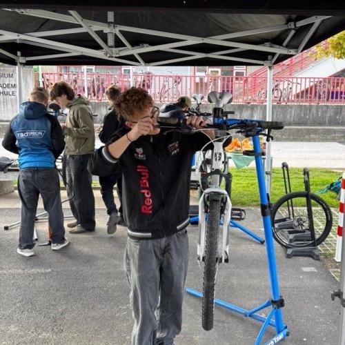 Mobile Fahrradwerkstatt an der HAK HAS Wörgl