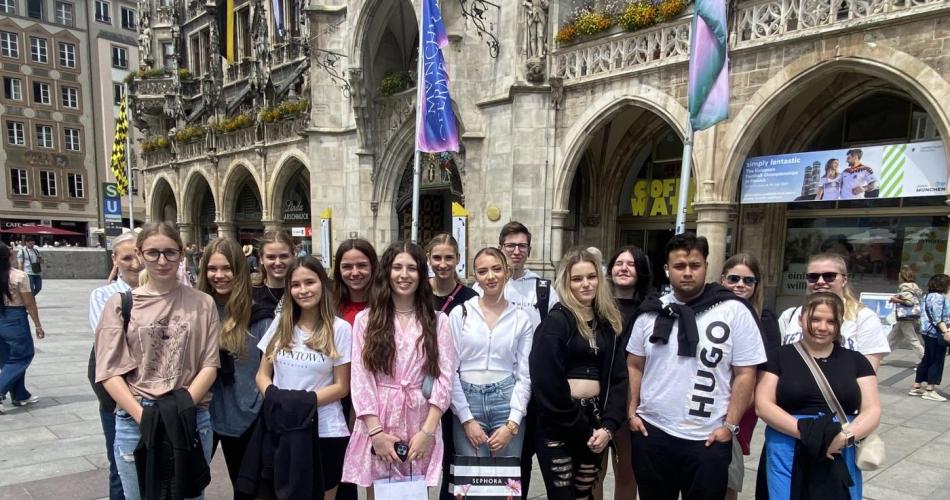 Bericht über die Exkursion 2bBK - Ein Wunderbarer Tag in München